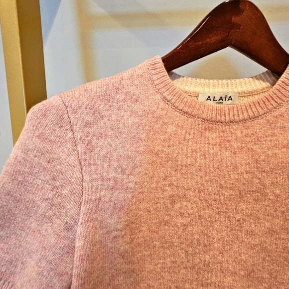 ALAÏA Wool-Rich Cropped Sweater - Picture 7 of 9